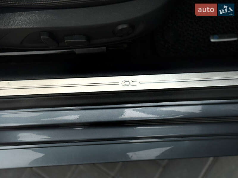 Купе Volkswagen CC / Passat CC 2013 в Львове