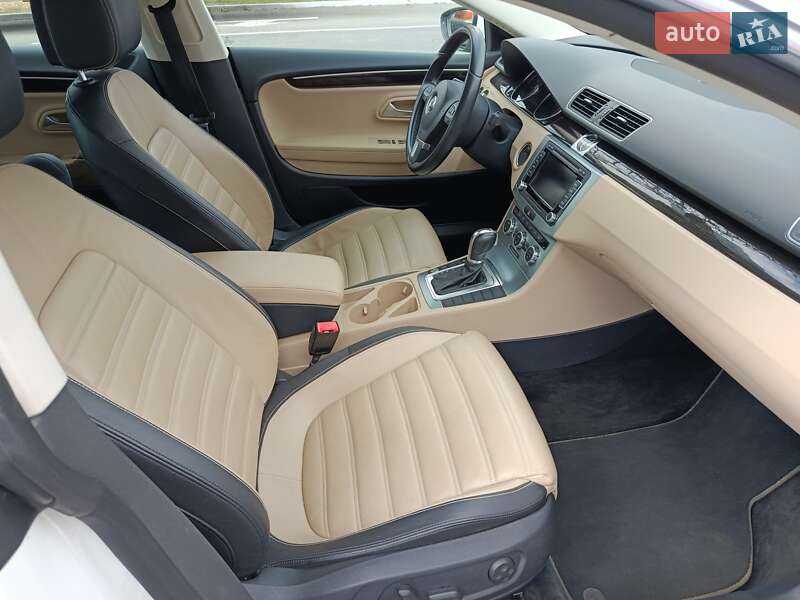 Купе Volkswagen CC / Passat CC 2014 в Николаеве