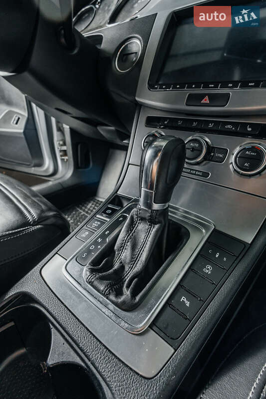 Купе Volkswagen CC / Passat CC 2012 в Черновцах