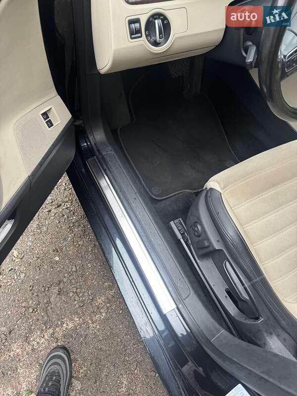 Купе Volkswagen CC / Passat CC 2011 в Киеве