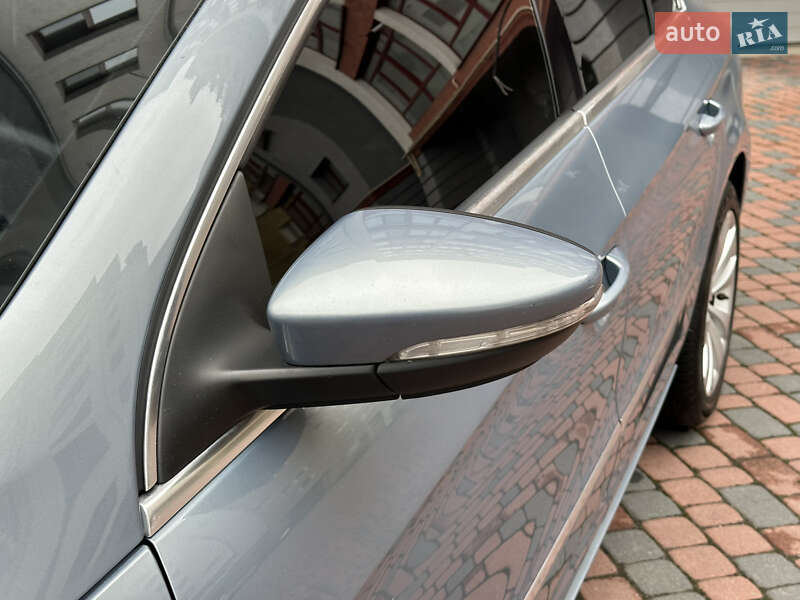 Купе Volkswagen CC / Passat CC 2010 в Івано-Франківську