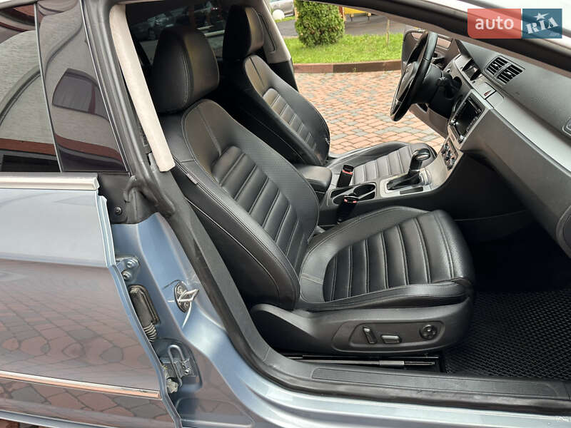 Купе Volkswagen CC / Passat CC 2010 в Івано-Франківську
