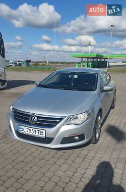Купе Volkswagen CC / Passat CC 2010 в Яворові