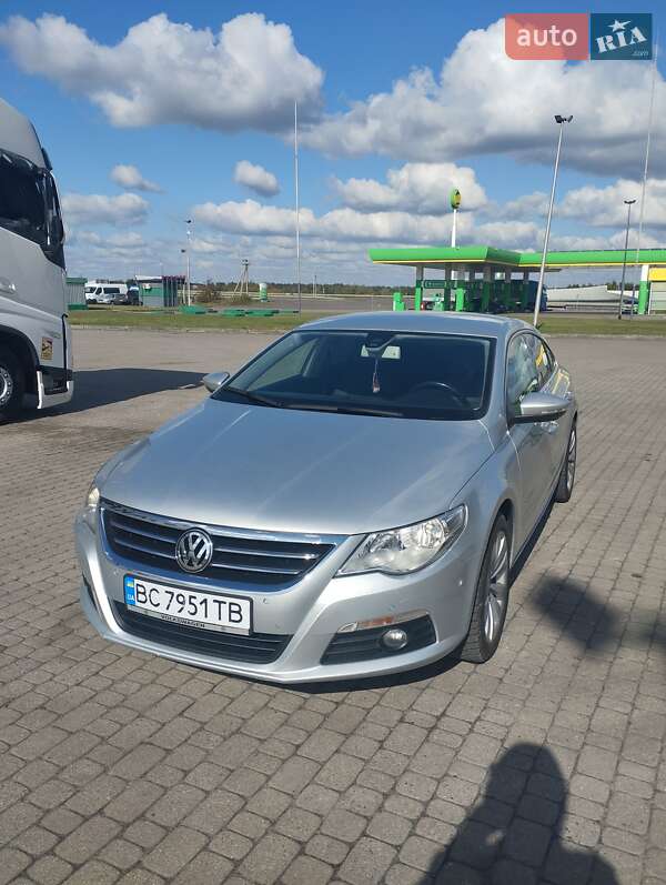 Купе Volkswagen CC / Passat CC 2010 в 