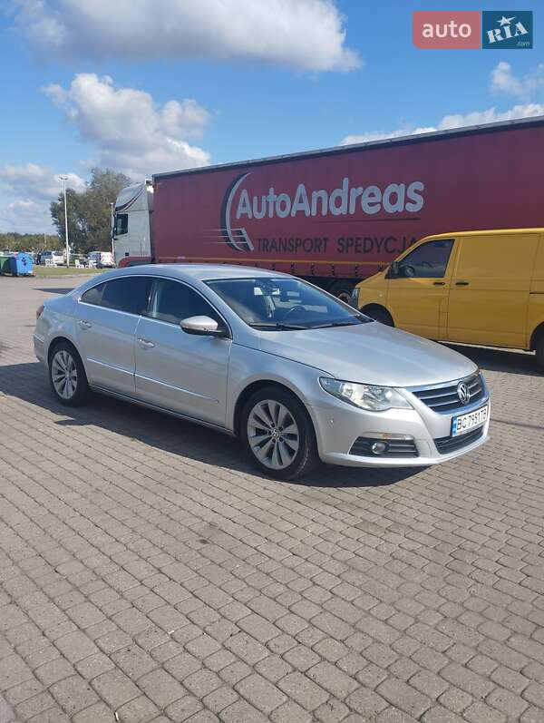 Купе Volkswagen CC / Passat CC 2010 в Яворові