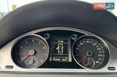Купе Volkswagen CC / Passat CC 2011 в 