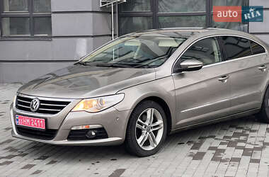 Купе Volkswagen CC / Passat CC 2011 в 