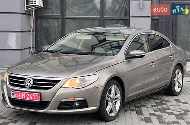 Купе Volkswagen CC / Passat CC 2011 в 
