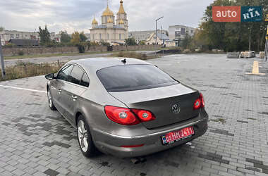 Купе Volkswagen CC / Passat CC 2011 в 