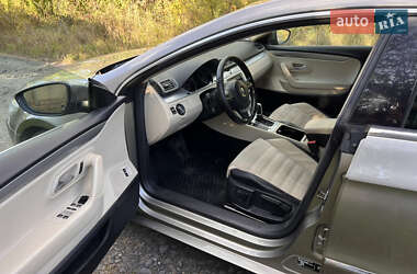 Купе Volkswagen CC / Passat CC 2011 в 