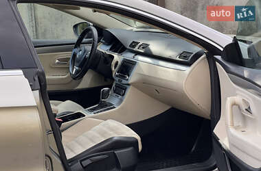 Купе Volkswagen CC / Passat CC 2011 в 