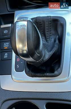 Купе Volkswagen CC / Passat CC 2011 в 