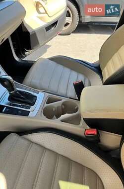 Купе Volkswagen CC / Passat CC 2013 в 