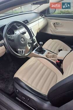 Купе Volkswagen CC / Passat CC 2009 в 