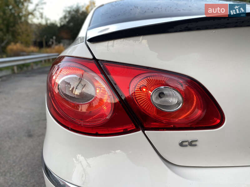 Купе Volkswagen CC / Passat CC 2010 в Виннице