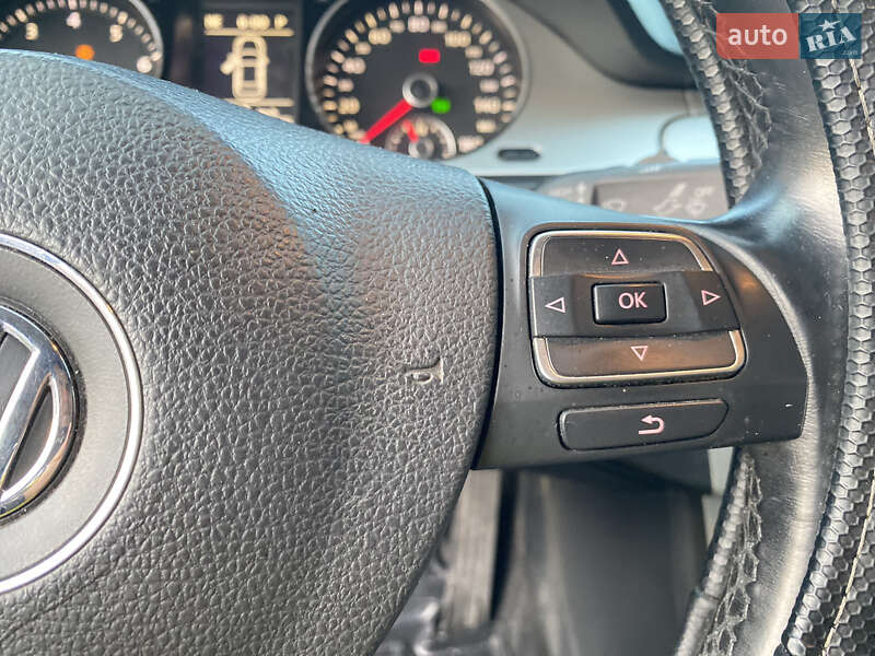 Купе Volkswagen CC / Passat CC 2010 в Виннице