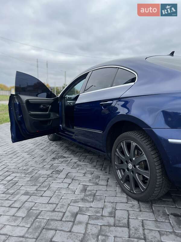 Купе Volkswagen CC / Passat CC 2010 в Кропивницькому
