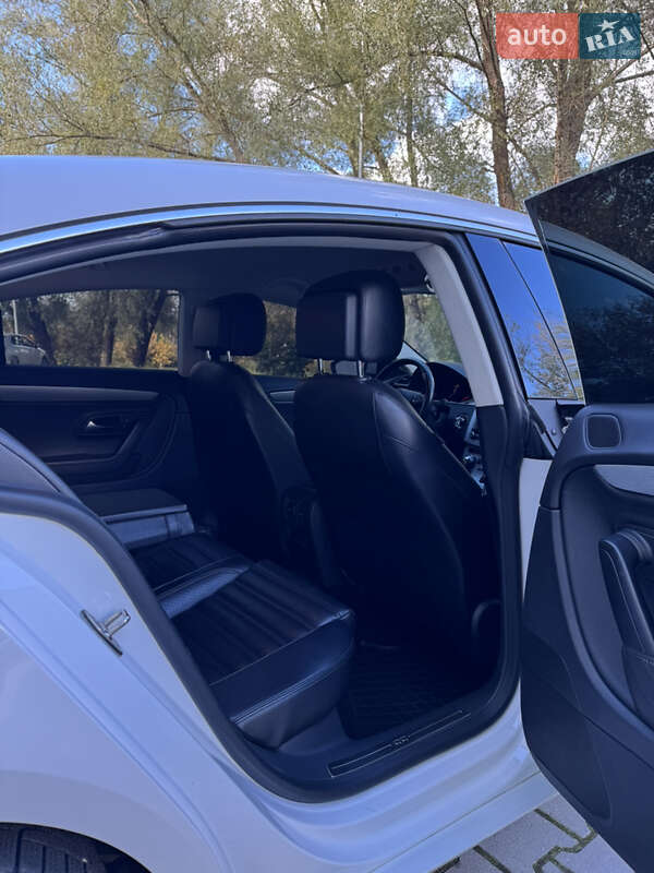 Купе Volkswagen CC / Passat CC 2013 в Хмельницькому