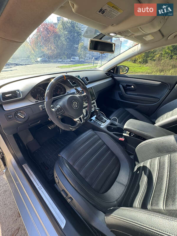 Купе Volkswagen CC / Passat CC 2013 в Києві
