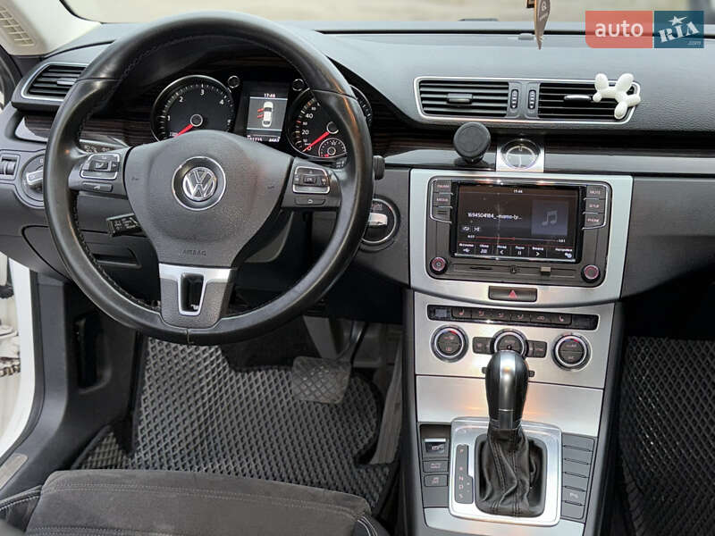 Купе Volkswagen CC / Passat CC 2013 в Радомышле