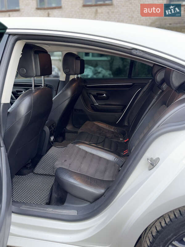 Купе Volkswagen CC / Passat CC 2013 в Радомышле