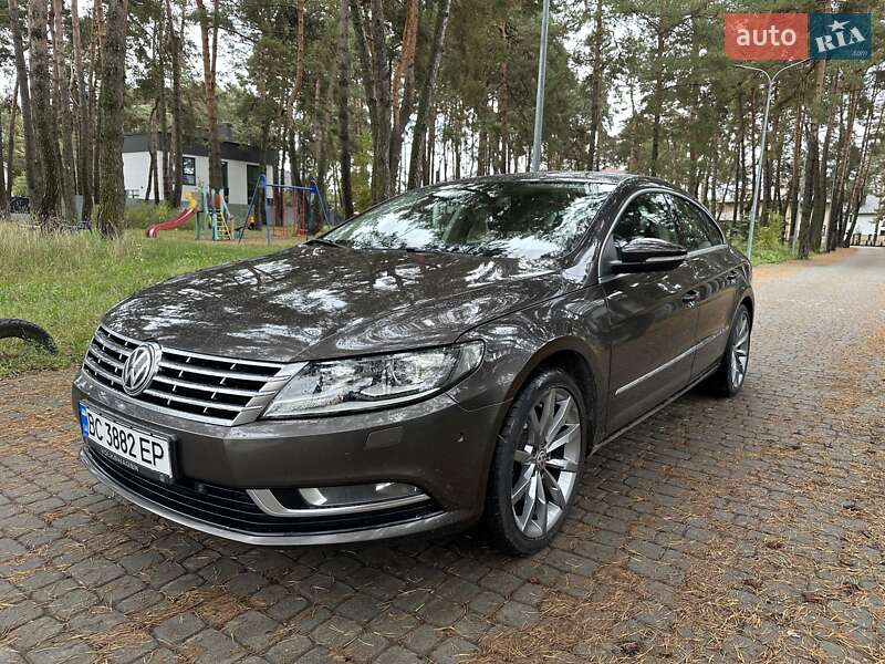 Купе Volkswagen CC / Passat CC 2012 в 