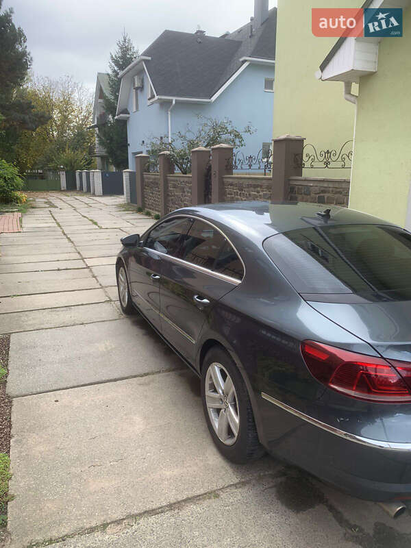 Купе Volkswagen CC / Passat CC 2012 в Києві