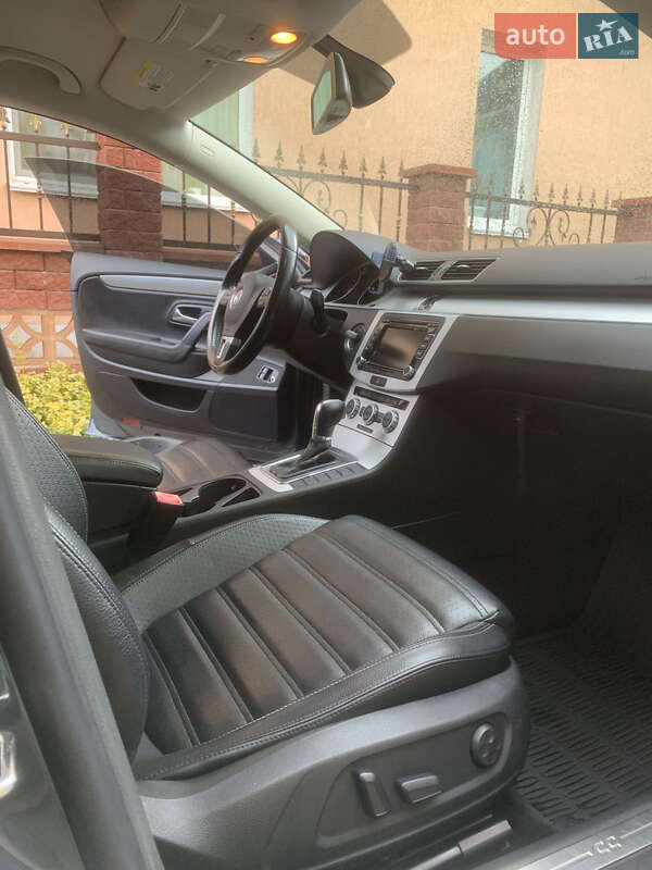 Купе Volkswagen CC / Passat CC 2012 в Києві