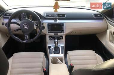Купе Volkswagen CC / Passat CC 2011 в 