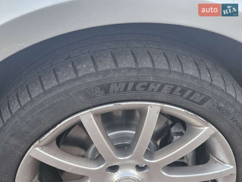 Купе Volkswagen CC / Passat CC 2011 в Киеве