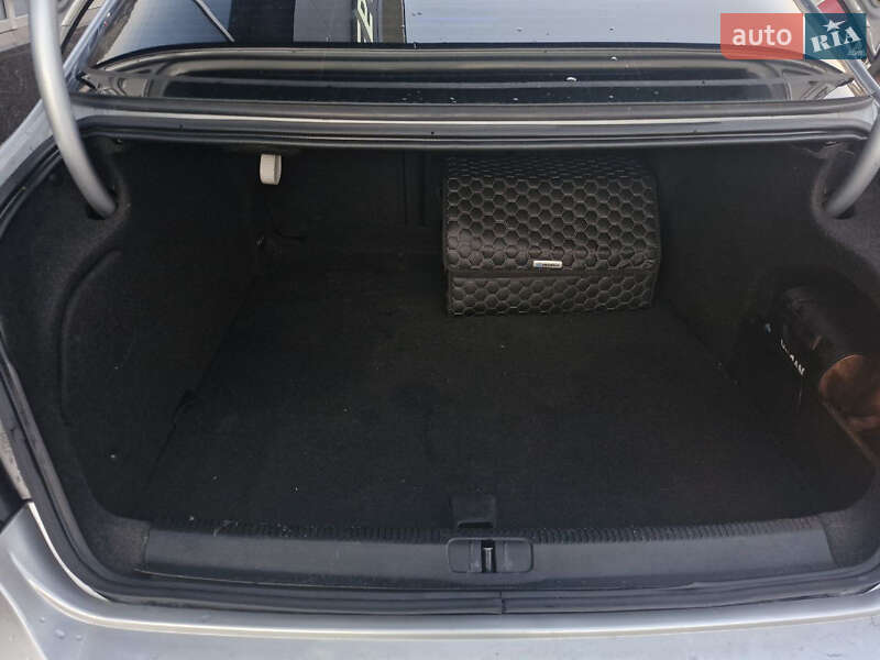 Купе Volkswagen CC / Passat CC 2011 в Киеве