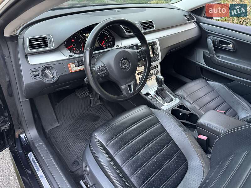 Купе Volkswagen CC / Passat CC 2013 в Києві