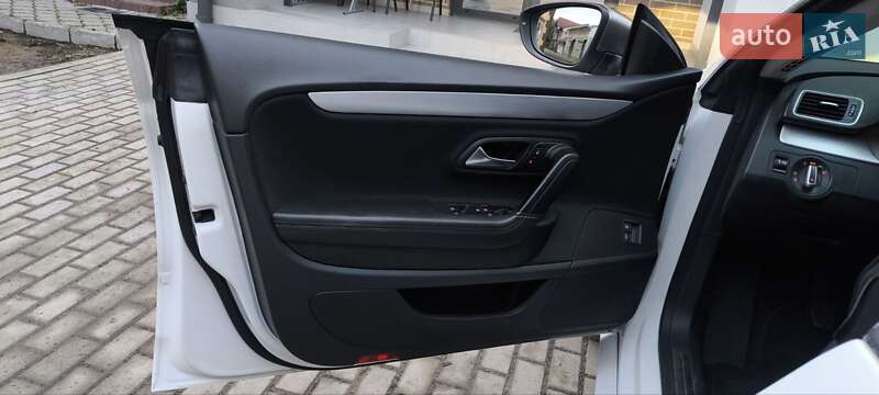 Купе Volkswagen CC / Passat CC 2012 в Мукачево