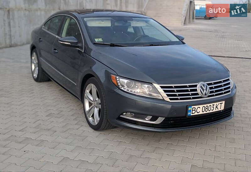 Купе Volkswagen CC / Passat CC 2012 в Києві