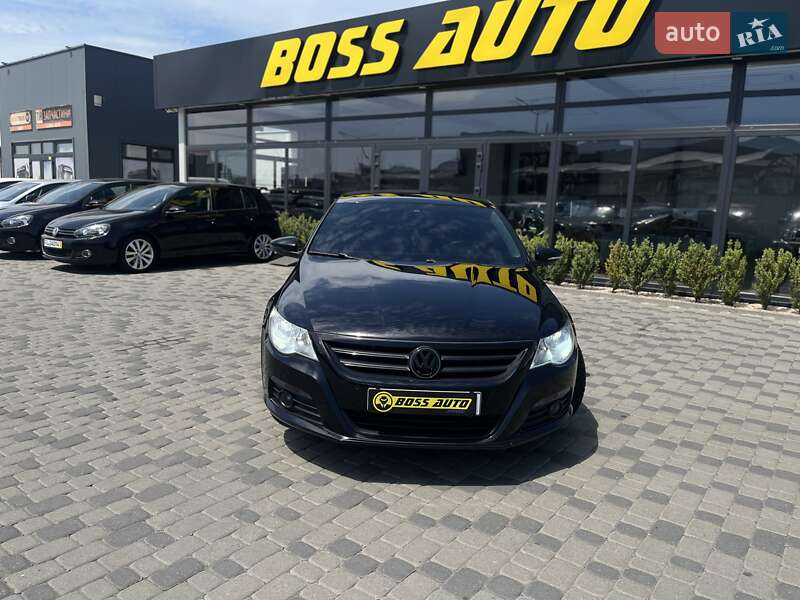 Купе Volkswagen CC / Passat CC 2011 в Мукачево