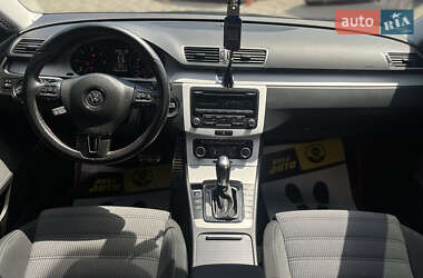 Купе Volkswagen CC / Passat CC 2011 в 