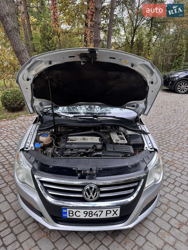 Купе Volkswagen CC / Passat CC 2012 в Львове