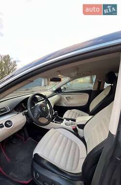 Купе Volkswagen CC / Passat CC 2011 в 