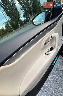 Купе Volkswagen CC / Passat CC 2011 в 