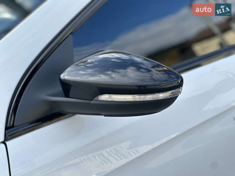 Купе Volkswagen CC / Passat CC 2015 в Могилів-Подільському