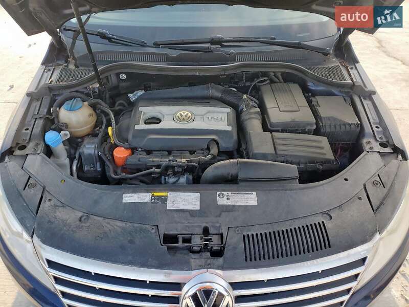 Купе Volkswagen CC / Passat CC 2014 в Львове
