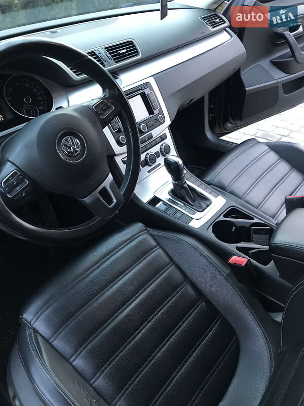 Купе Volkswagen CC / Passat CC 2012 в Львові