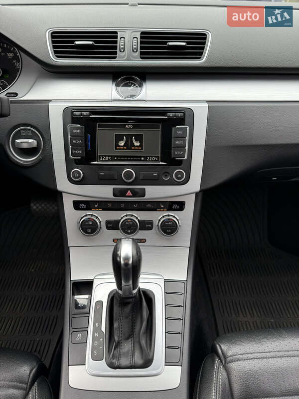 Купе Volkswagen CC / Passat CC 2014 в Києві