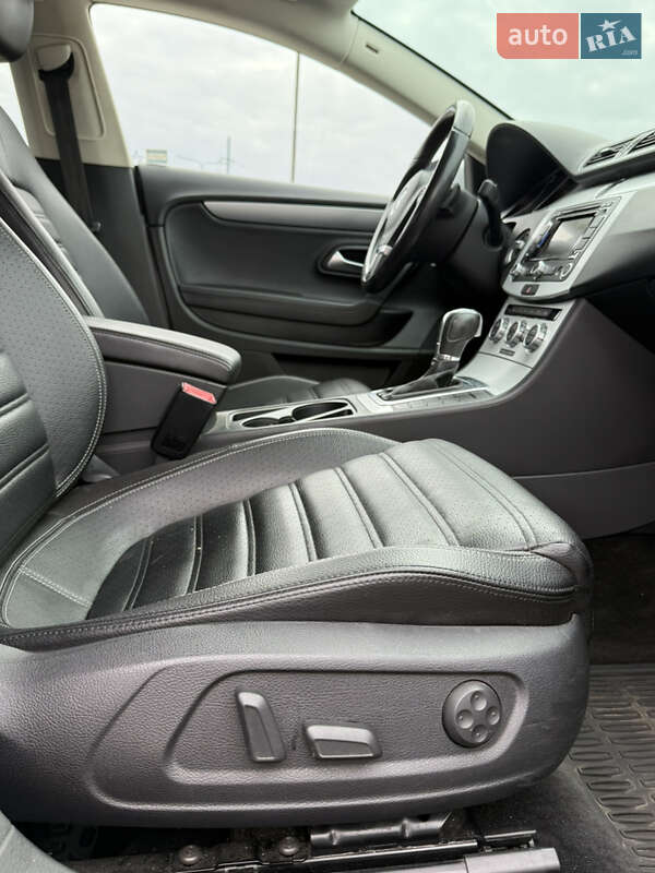 Купе Volkswagen CC / Passat CC 2014 в Києві