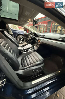 Купе Volkswagen CC / Passat CC 2013 в 