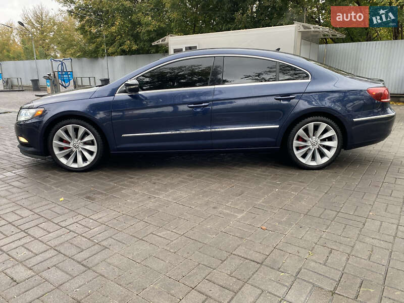 Купе Volkswagen CC / Passat CC 2013 в Киеве