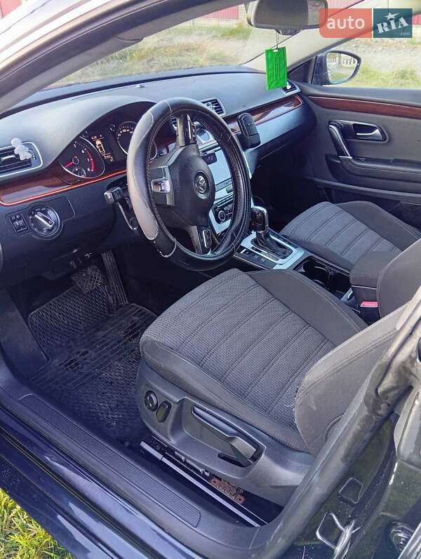 Купе Volkswagen CC / Passat CC 2011 в 