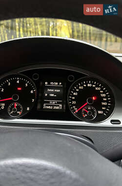 Купе Volkswagen CC / Passat CC 2011 в 