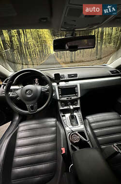 Купе Volkswagen CC / Passat CC 2011 в 