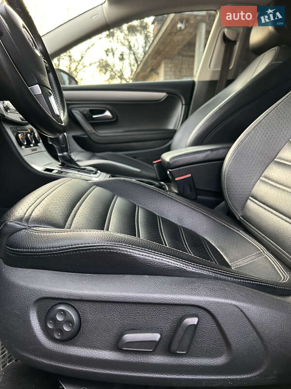 Купе Volkswagen CC / Passat CC 2011 в Фастові